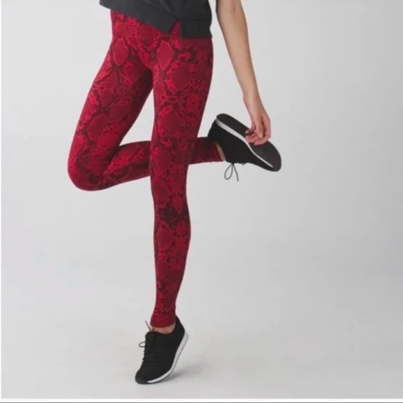 Lululemon wunder under hi-rise ziggysnake print. Color: Ride tide cranberry - Picture 2 of 16